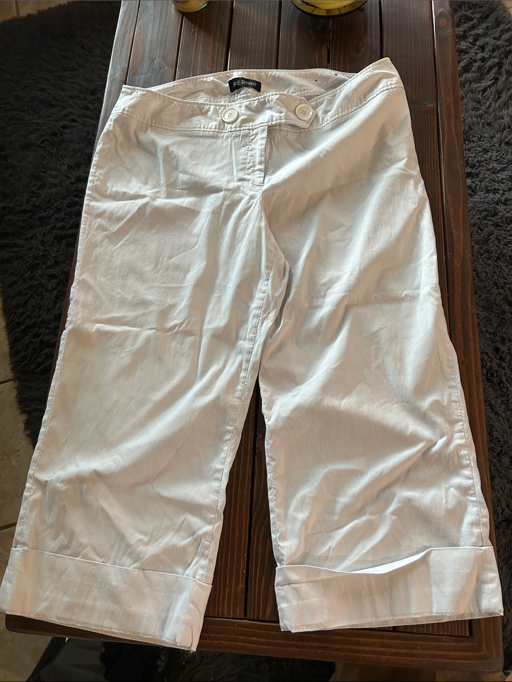 🌟 Lane Bryant White Cropped Capri Pants Size 18 EUC Double Button Wide Leg- L94